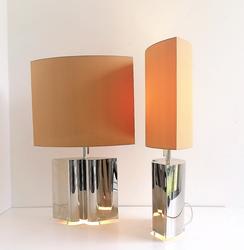 Elegant Pair Of Plated Table Lamps Hollywood regency in plated silver, not stamped, white metal, Italy 1980